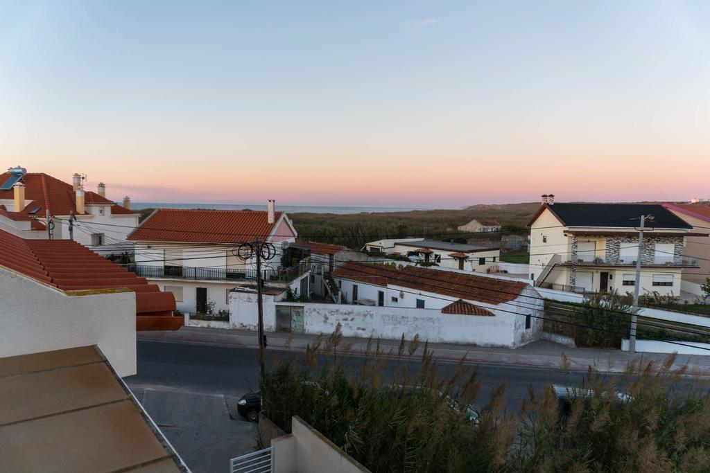 Apartments Baleal: Balconies And Pool Ferrel  Exteriör bild