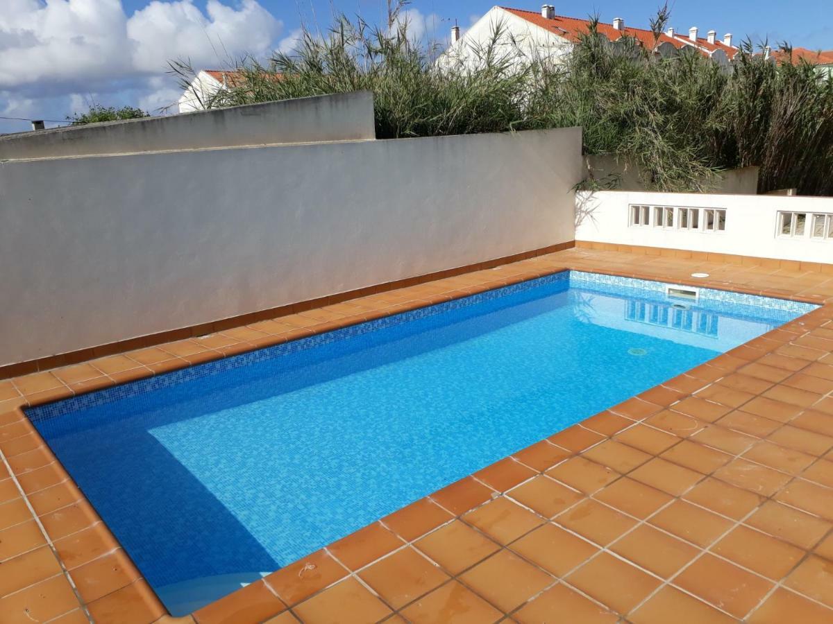 Apartments Baleal: Balconies And Pool Ferrel  Exteriör bild